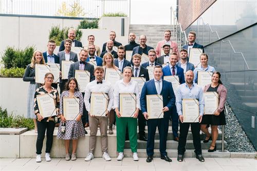 69 neue Gärtnermeisterinnen und Gärtnermeister in Niedersachsen & Bremen: Feierliche Meisterbriefverleihungen in Hannover und Bad Zwischenahn